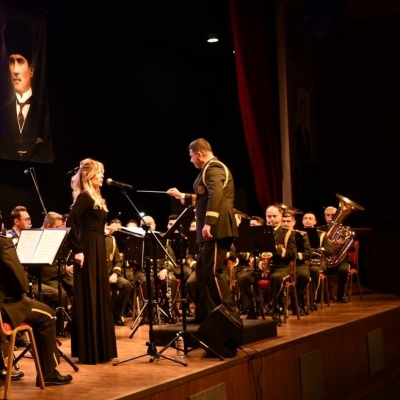 Armoni Mızıkası Komutanlığı ile ÇOMÜ Müzik Eğitimi Anabilim Dalı Korosundan Ortak Konser