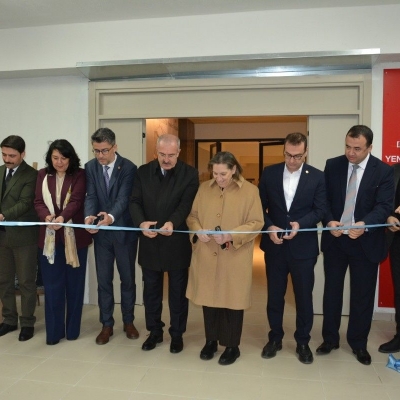 ÇOMÜ'de Dr. İbrahim Bodur Yenilikçi Yüzey Tasarımı ve Uygulama Atölyesi Açıldı