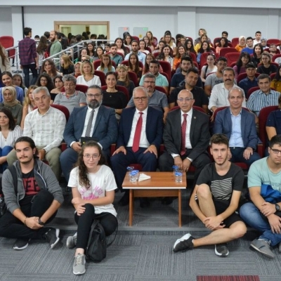 Rektör Prof. Dr. Sedat Murat Birinci Sınıf Öğrencileri İle Buluştu